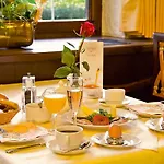 Hotel Alpenhof 4*