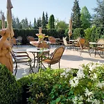 Alpenhof Hotel 4*