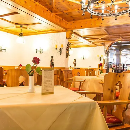 Ξενοδοχείο Alpenhof 4*