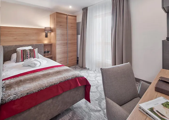 Hotel Alpenhof 4*